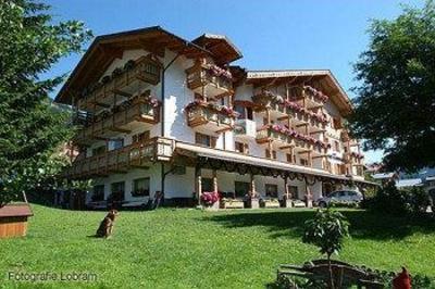 фото отеля Hotel Latemar Spitze