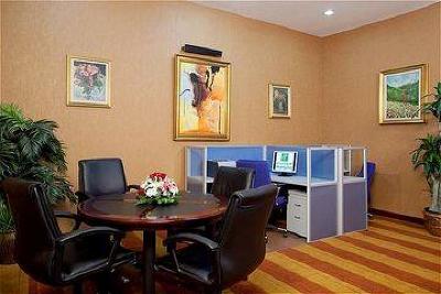 фото отеля Holiday Inn Radhwa Yanbu