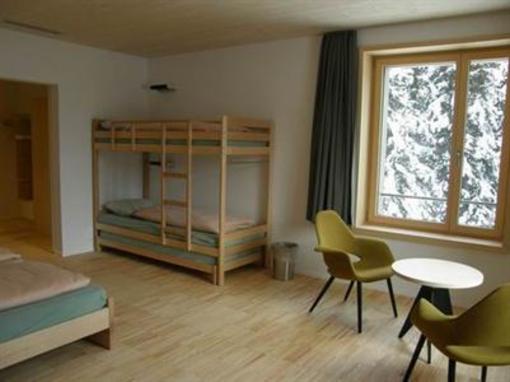 фото отеля Youth Hostel St. Moritz Bad