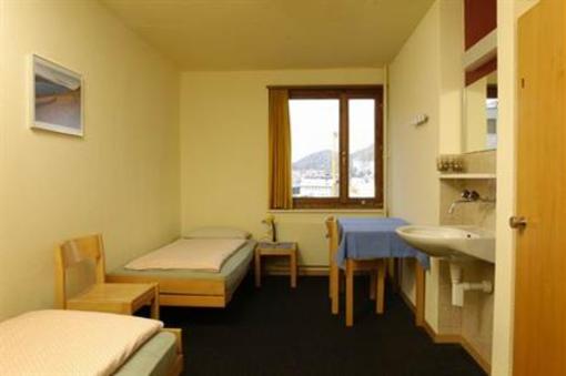 фото отеля Youth Hostel St. Moritz Bad