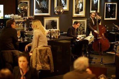 фото отеля The Savoy Jersey