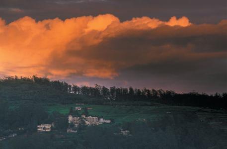 фото отеля Holiday Inn Gem Park Ooty