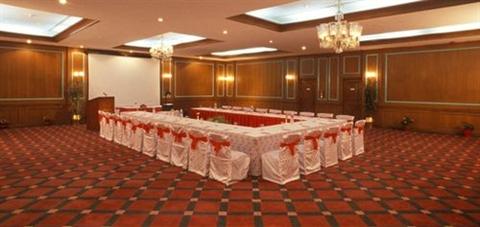 фото отеля Holiday Inn Gem Park Ooty