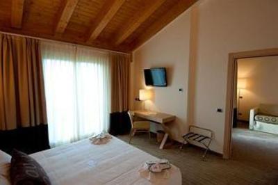 фото отеля Hotel Parchi del Garda Lazise