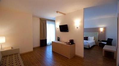 фото отеля Hotel Parchi del Garda Lazise
