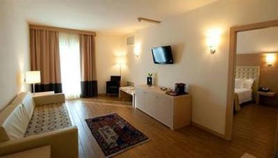 фото отеля Hotel Parchi del Garda Lazise