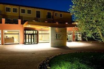 фото отеля Hotel Parchi del Garda Lazise