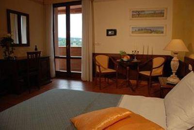 фото отеля Borgo Degli Olivi Hotel Piombino
