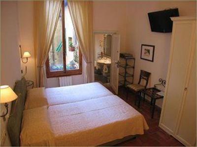 фото отеля Tourist House Ghiberti Bed & Breakfast Florence