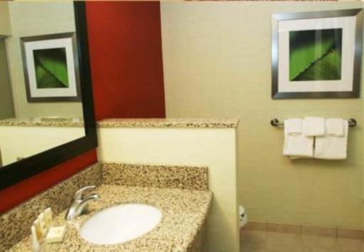 фото отеля Courtyard by Marriott Minneapolis Maple Grove/Arbor Lakes