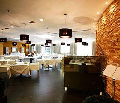 фото отеля Mira Hotel Yuzhno-Sakhalinsk