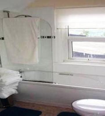 фото отеля Shanahans Hostel