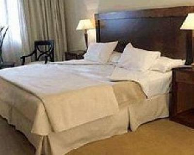 фото отеля Reconquista Garden Hotel Buenos Aires