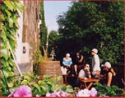 фото отеля Castle Rock Hostel