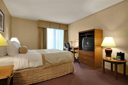 фото отеля BEST WESTERN PLUS The Westerly Hotel & Convention Centre