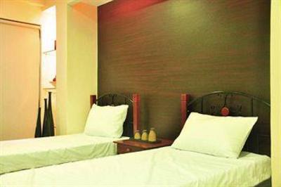 фото отеля The Fort Budget Hotel - Bonifacio Global City