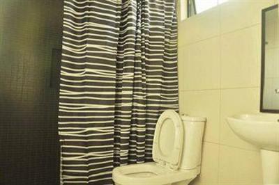 фото отеля The Fort Budget Hotel - Bonifacio Global City