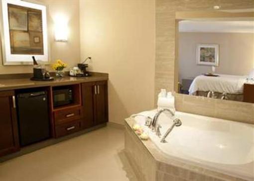фото отеля Hampton Inn Toronto Brampton
