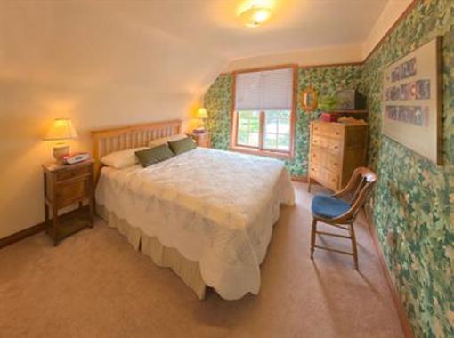 фото отеля Cedar Gables Bed & Breakfast