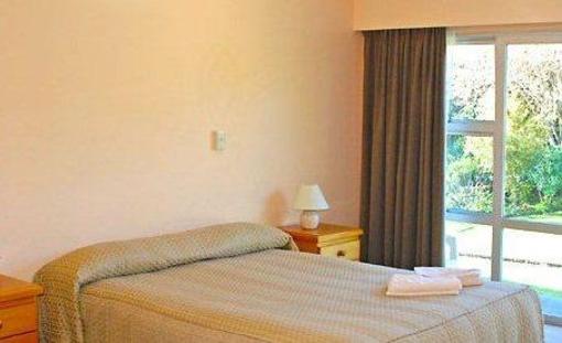 фото отеля Golden Bay Motel