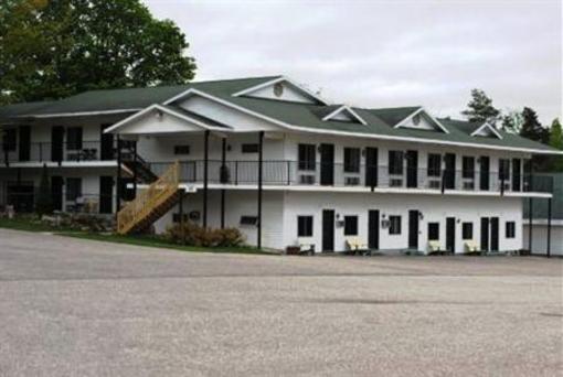 фото отеля Walloon Lake Lodge