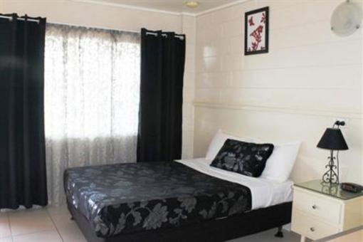 фото отеля Tablelands Motor Inn