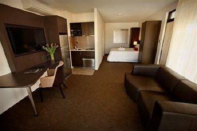 фото отеля Pier 21 Apartment Hotel Perth