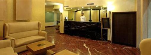 фото отеля Hotel Surya Plaza