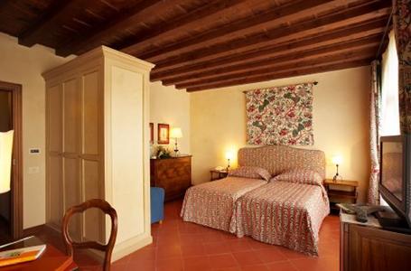фото отеля Palazzo Arzaga Golf Resort Calvagese della Riviera