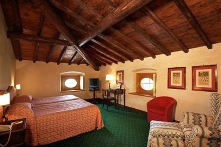 фото отеля Palazzo Arzaga Golf Resort Calvagese della Riviera