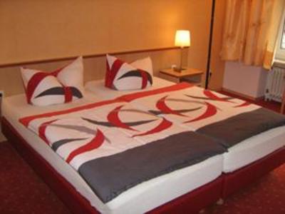 фото отеля Waldhotel Porta Westfalica
