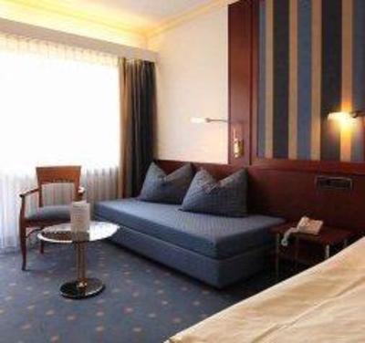фото отеля Hotel Zur Linde Stockach