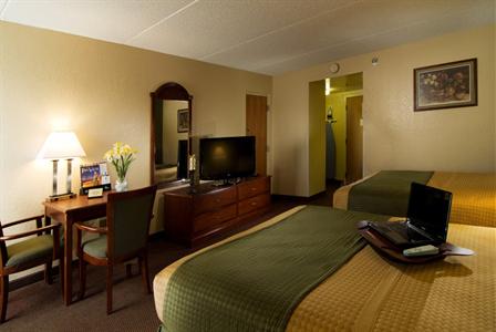 фото отеля Best Western Luxbury Inn Fort Wayne