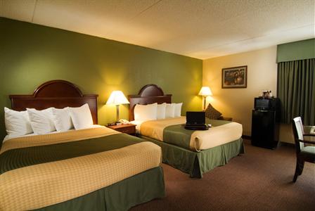 фото отеля Best Western Luxbury Inn Fort Wayne