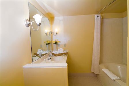 фото отеля Best Western Luxbury Inn Fort Wayne