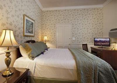 фото отеля Lavender Inn by the Sea