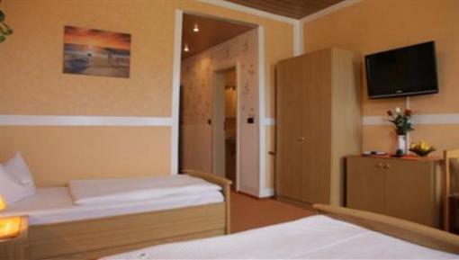фото отеля Hotel Am Stadtwall Anklam