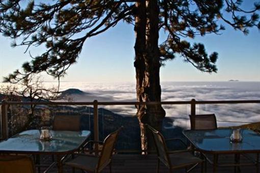 фото отеля Storybook Inn Skyforest