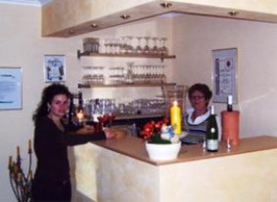 фото отеля Weingut und Gastehaus Alexanderhof Leiwen