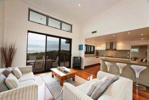 фото отеля 67 Orient Drive