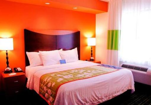 фото отеля Fairfield Inn & Suites Holiday Tarpon Springs
