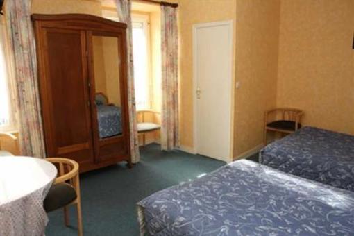 фото отеля Hotel De La Gare Dol-de-Bretagne