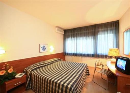 фото отеля Anna Siena Nord Hotel
