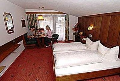 фото отеля Alphotel Garni Salner Ischgl