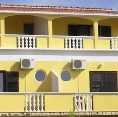 фото отеля Apartments Renjak