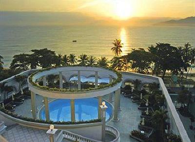 фото отеля Sunrise Nha Trang Beach Hotel & Spa