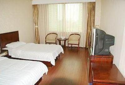 фото отеля Super 8 Qingdao Fuzhou North Road