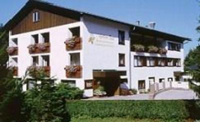 фото отеля Pension & Ferienwohnungen Goldene Rose Villach