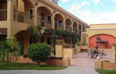 фото отеля Hacienda Suites Loreto
