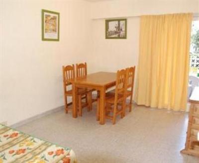 фото отеля Apartamentos Flandria Salou